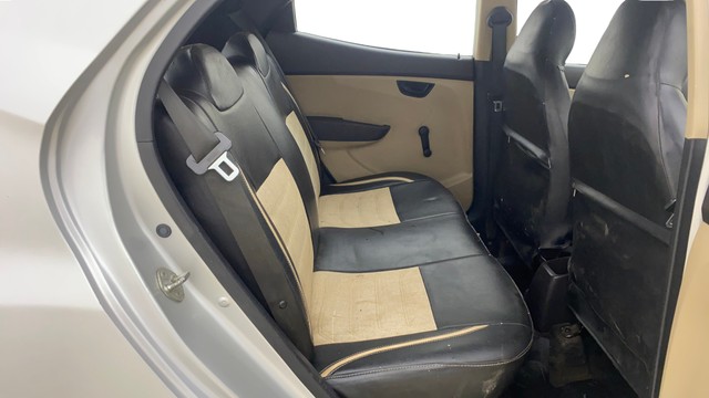 Second-hand 2013 Hyundai EON Magna Optional for sale in Ahmedabad-16