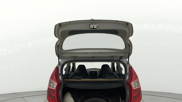 Second-hand 2013 Hyundai EON Magna Optional for sale in Ahmedabad-20