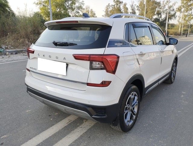 Second-hand 2022 Skoda Kushaq 1.5 TSI Style DSG Anniversary Edition BSVI for sale in New Delhi-8