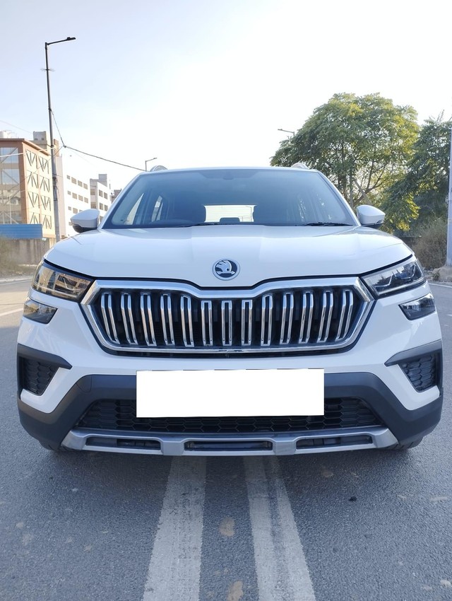 Second-hand 2022 Skoda Kushaq 1.5 TSI Style DSG Anniversary Edition BSVI for sale in New Delhi-3