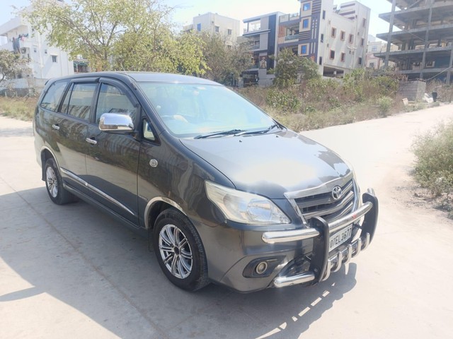 Second-hand 2015 Toyota Innova 2.5 G (Diesel) 8 Seater BS IV for sale in Hyderabad-5
