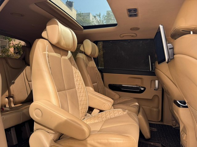 Second-hand 2022 Kia Carnival Limousine Plus for sale in Hyderabad-6