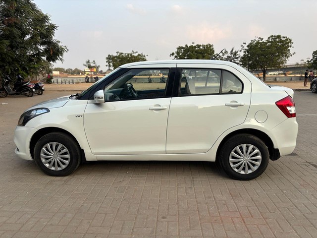 Second-hand 2016 Maruti Swift Dzire VXI for sale in Ahmedabad-4
