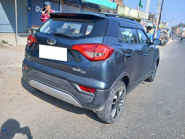 Second-hand 2019 Mahindra XUV300 W8 Option Diesel BSIV for sale in Garhwa-10