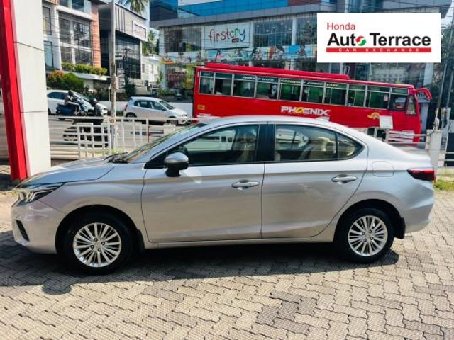 Second-hand 2020 Honda City 1.5 GXI CVT for sale in Kozhikode-7