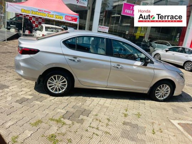 Second-hand 2020 Honda City 1.5 GXI CVT for sale in Kozhikode-4