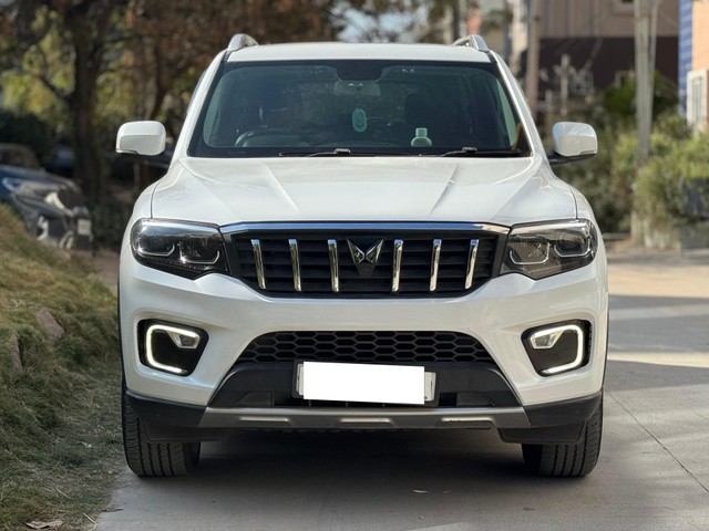 Second-hand 2023 Mahindra Scorpio N Z8 Diesel AT BSVI for sale in Hyderabad-5