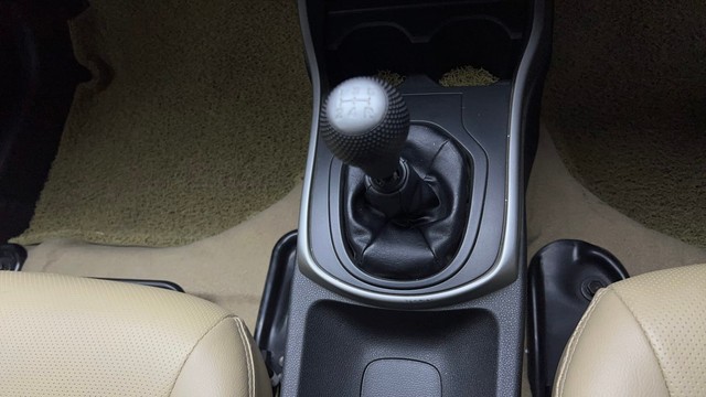 Second-hand 2016 Honda City SV MT for sale in Ghaziabad-12