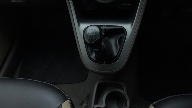 Second-hand 2013 Hyundai i10 Sportz 1.1L for sale in Ghaziabad-12