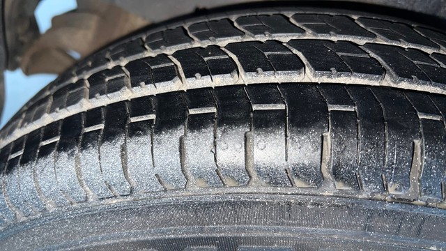 Second-hand 2013 Hyundai i10 Sportz 1.1L for sale in Ghaziabad-29