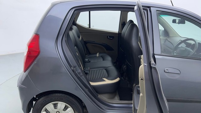 Second-hand 2013 Hyundai i10 Sportz 1.1L for sale in Ghaziabad-35