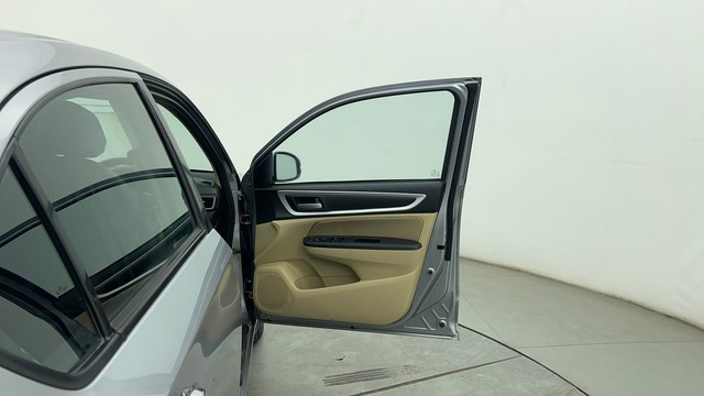 Second-hand 2023 Honda Amaze V CVT for sale in Chennai-16