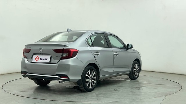 Second-hand 2023 Honda Amaze V CVT for sale in Chennai-3