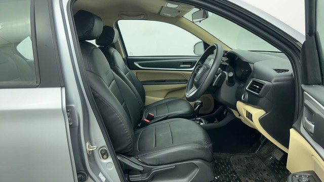 Second-hand 2023 Honda Amaze V CVT for sale in Chennai-15