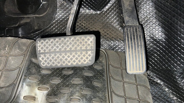 Second-hand 2023 Honda Amaze V CVT for sale in Chennai-14