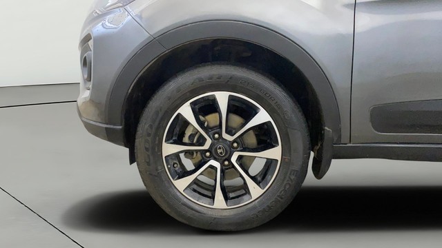 Second-hand 2021 Tata Nexon XZ Plus DualTone Roof for sale in New Delhi-26