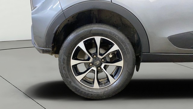 Second-hand 2021 Tata Nexon XZ Plus DualTone Roof for sale in New Delhi-25