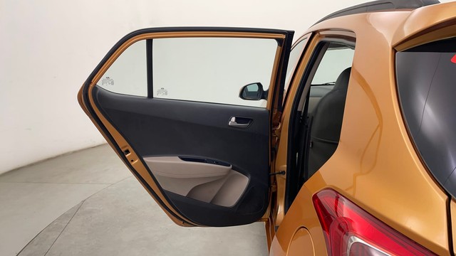 Second-hand 2014 Hyundai Grand i10 1.2 Kappa Sportz Option AT for sale in Chennai-29