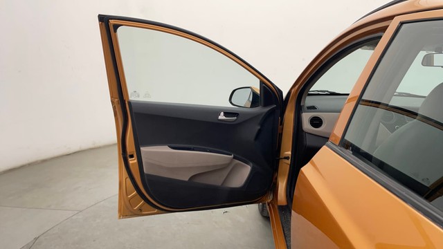 Second-hand 2014 Hyundai Grand i10 1.2 Kappa Sportz Option AT for sale in Chennai-23