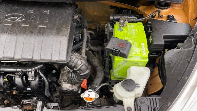 Second-hand 2014 Hyundai Grand i10 1.2 Kappa Sportz Option AT for sale in Chennai-33