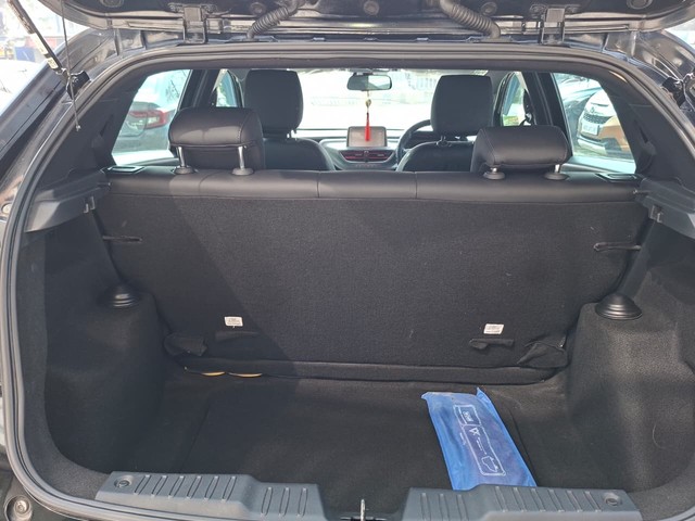 Second-hand 2023 Tata Altroz XZ Plus for sale in Kolkata-3