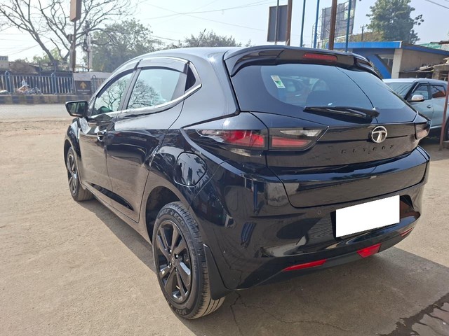 Second-hand 2023 Tata Altroz XZ Plus for sale in Kolkata-8