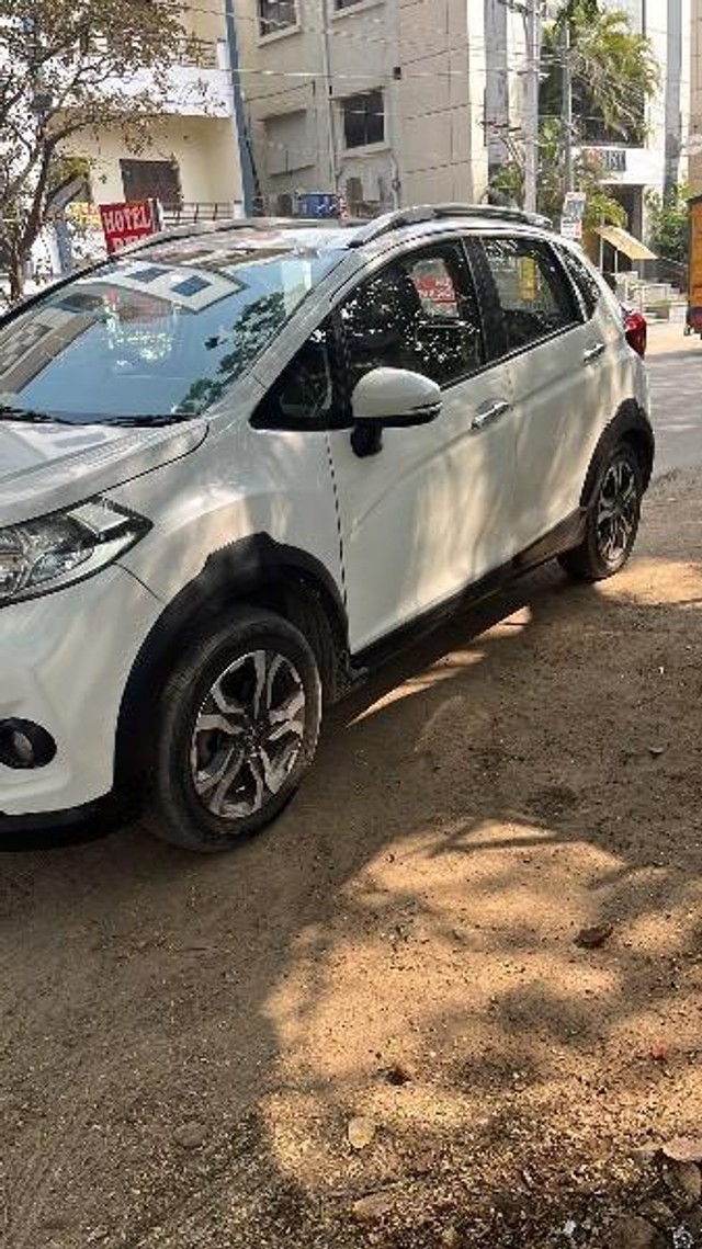 Second-hand 2017 Honda WR-V i-VTEC VX for sale in Ranga reddy-3
