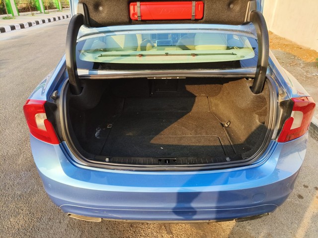 Second-hand 2016 Volvo S60 D4 KINETIC for sale in Chennai-12