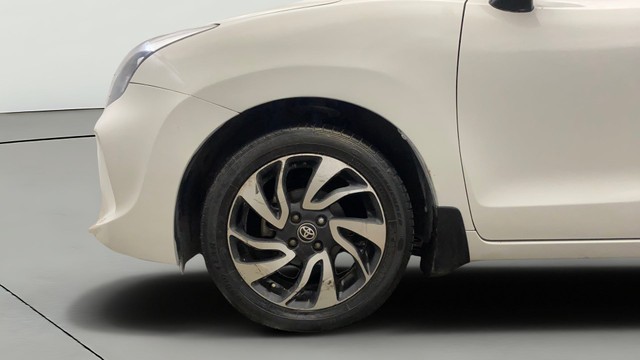 Second-hand 2019 Toyota Glanza V CVT for sale in Noida-26