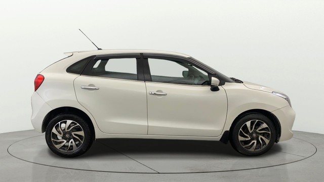 Second-hand 2019 Toyota Glanza V CVT for sale in Noida-1