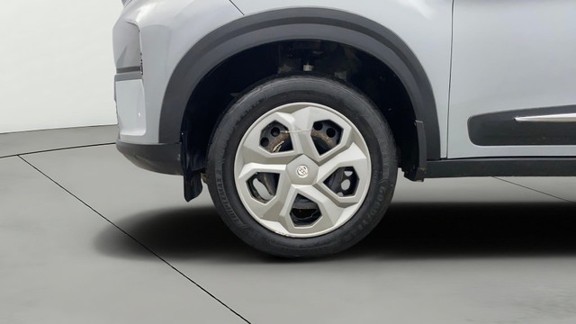 Second-hand 2023 Tata Nexon Pure for sale in Lucknow-25