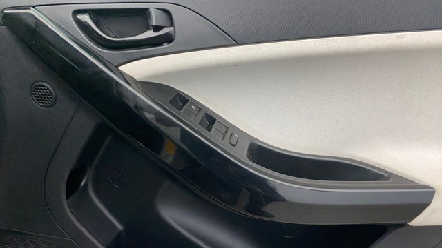 Second-hand 2023 Tata Nexon Pure for sale in Lucknow-17