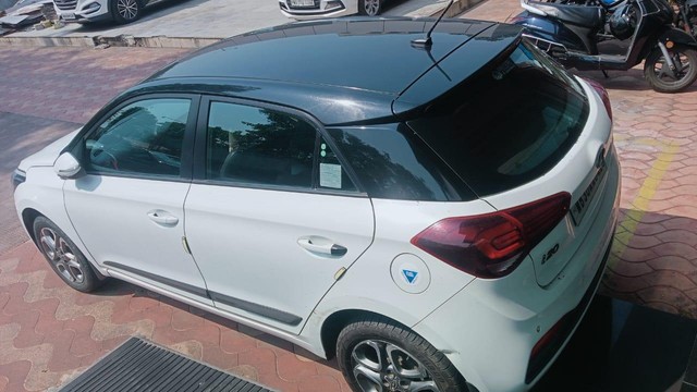Second-hand 2018 Hyundai i20 1.2 Asta Dual Tone for sale in Kolkata-1
