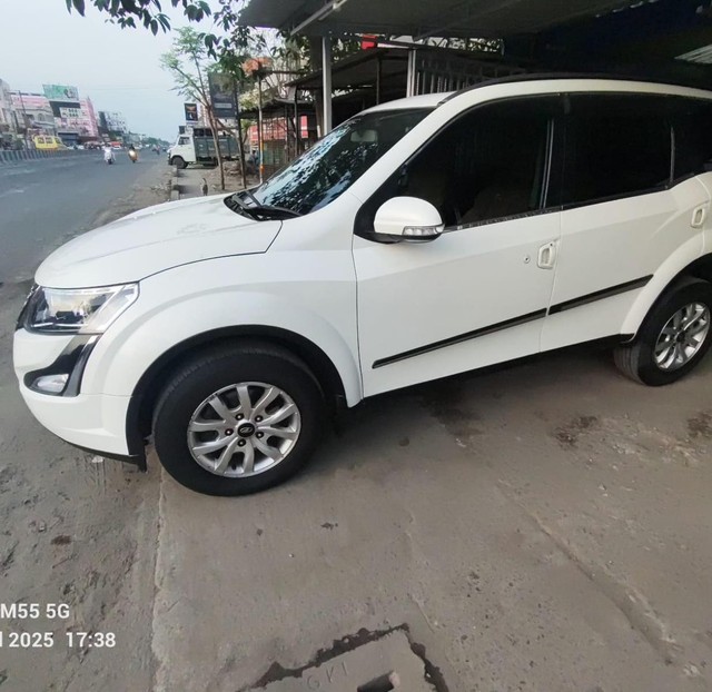 Second-hand 2019 Mahindra XUV500 W9 2WD for sale in Kolkata-4