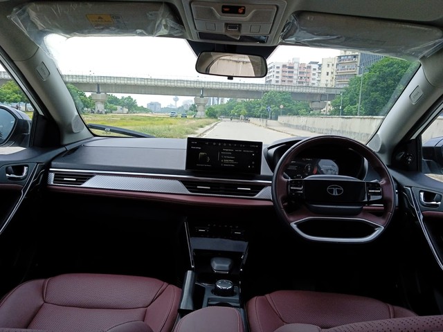 Second-hand 2025 Tata Curvv Accomplished S DCA for sale in Ahmedabad-7