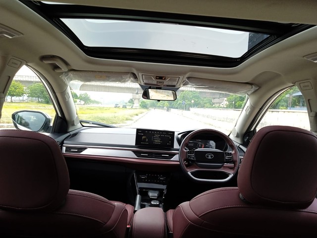 Second-hand 2025 Tata Curvv Accomplished S DCA for sale in Ahmedabad-5