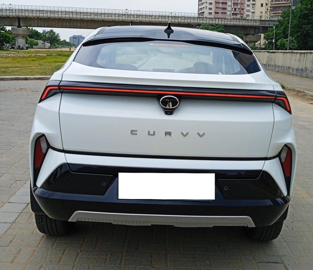 Second-hand 2025 Tata Curvv Accomplished S DCA for sale in Ahmedabad-2