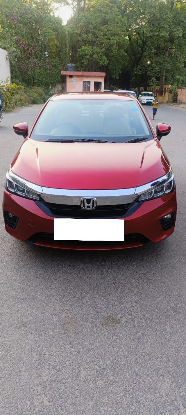Second-hand 2020 Honda City V MT for sale in New Delhi-4