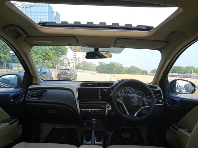 Second-hand 2017 Honda City i-VTEC CVT VX for sale in Ahmedabad-7