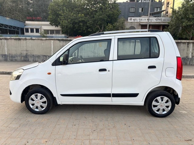 Second-hand 2012 Maruti Wagon R LXI BS IV for sale in Ahmedabad-13