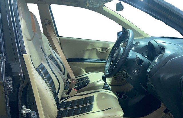 Second-hand 2015 Honda Amaze S i-Vtech for sale in Surat-15