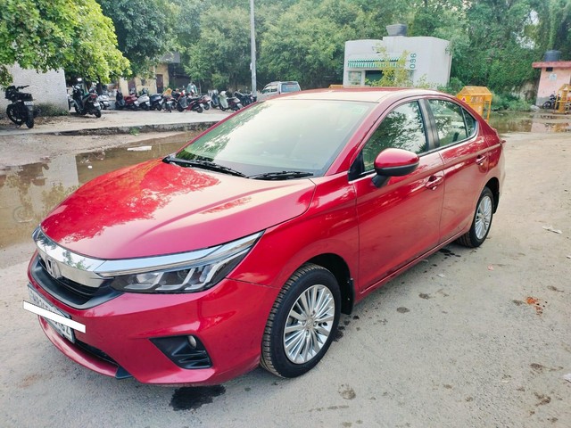 Second-hand 2021 Honda City V MT for sale in New Delhi-6