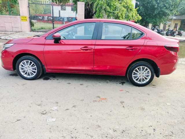 Second-hand 2021 Honda City V MT for sale in New Delhi-5