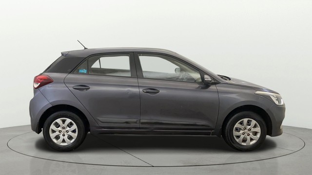 Second-hand 2015 Hyundai i20 Sportz 1.2 for sale in Gurgaon-12