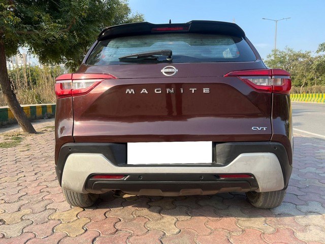 Second-hand 2022 Nissan Magnite Turbo CVT XV BSVI for sale in Noida-2