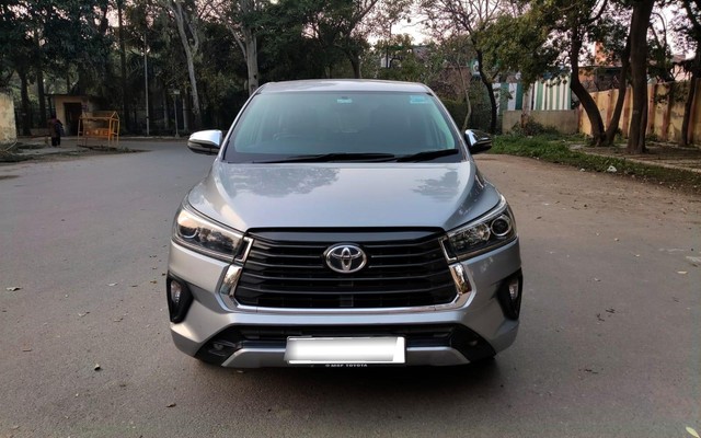 Second-hand 2022 Toyota Innova Crysta 2.7 ZX 7 STR AT for sale in New Delhi-6