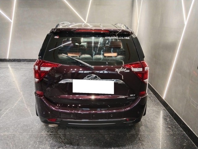 Mahindra XUV500 W7 BSIV Second-hand 2019 Mahindra XUV500 W7 BSIV for sale in New Delhi-3