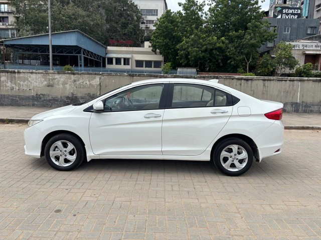 Second-hand 2015 Honda City i DTEC V for sale in Ahmedabad-17