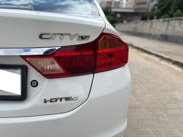 Second-hand 2015 Honda City i DTEC V for sale in Ahmedabad-9