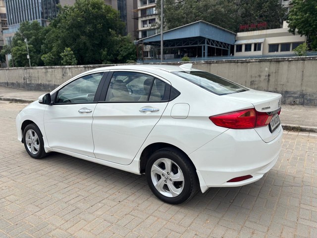 Second-hand 2015 Honda City i DTEC V for sale in Ahmedabad-14